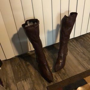 Brown leather stretchy boots